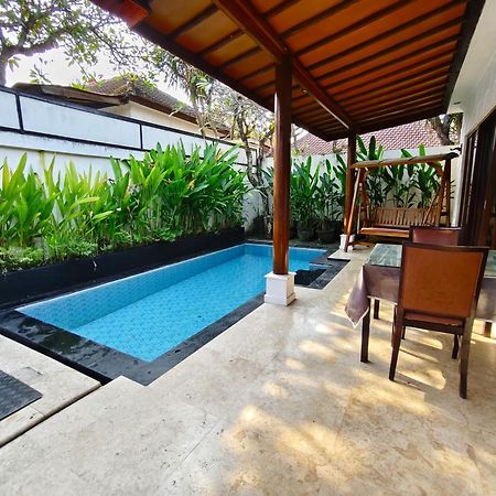 Private Pool Villas Kuta  Exterior photo